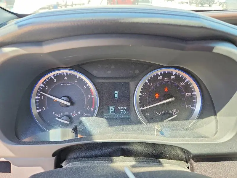 2016 TOYOTA HIGHLANDER LE  