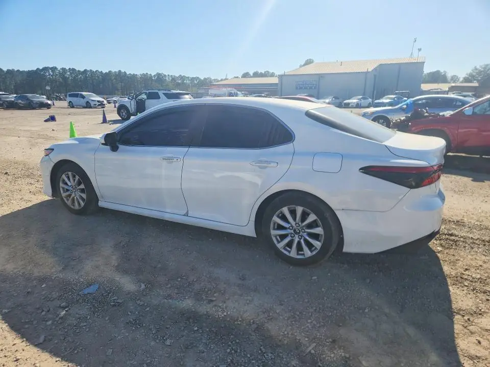 2018 TOYOTA CAMRY LE  