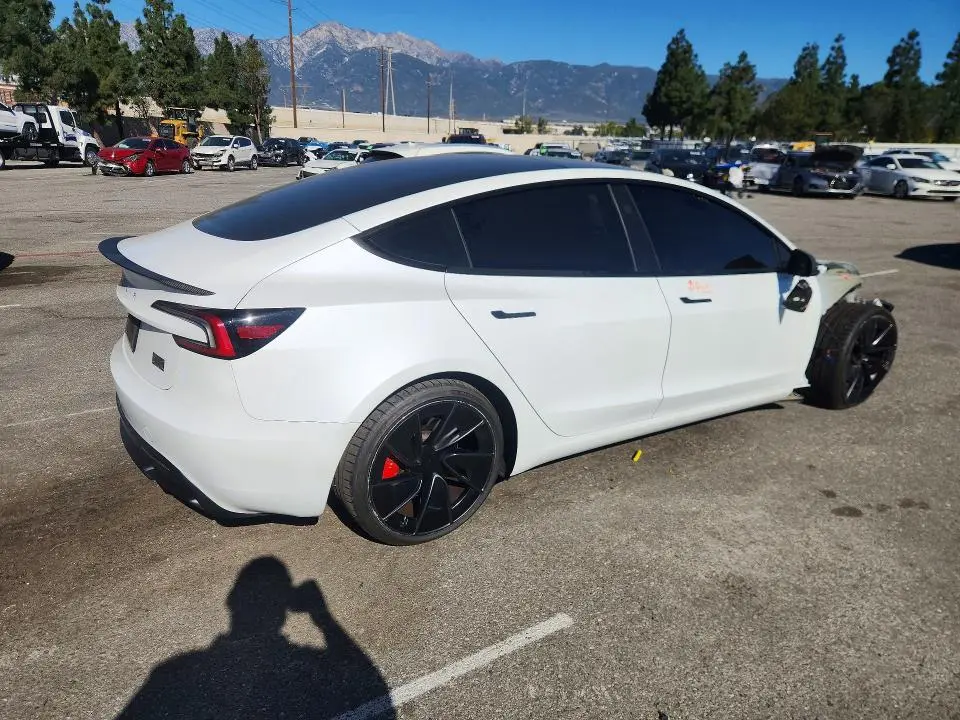 2024 TESLA MODEL 3   