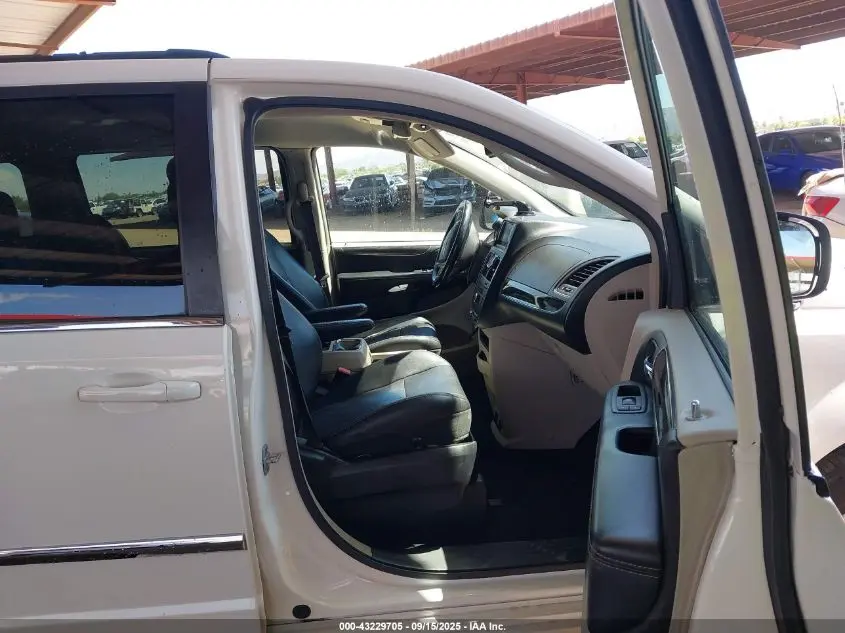 2012 CHRYSLER TOWN & COUNTRY TOURING