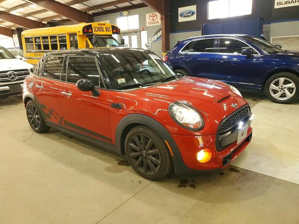 2017 MINI COOPER S  