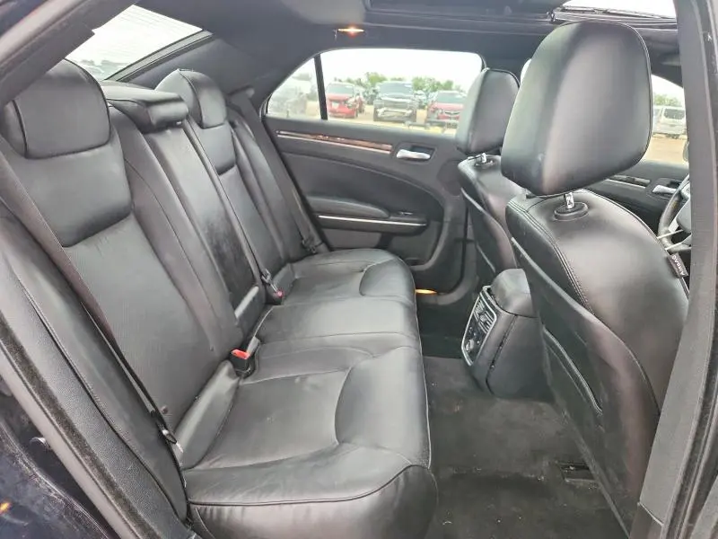 2011 CHRYSLER 300 LIMITED  
