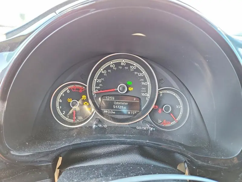 2019 VOLKSWAGEN BEETLE S  