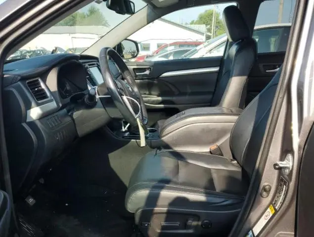 2015 TOYOTA HIGHLANDER XLE  