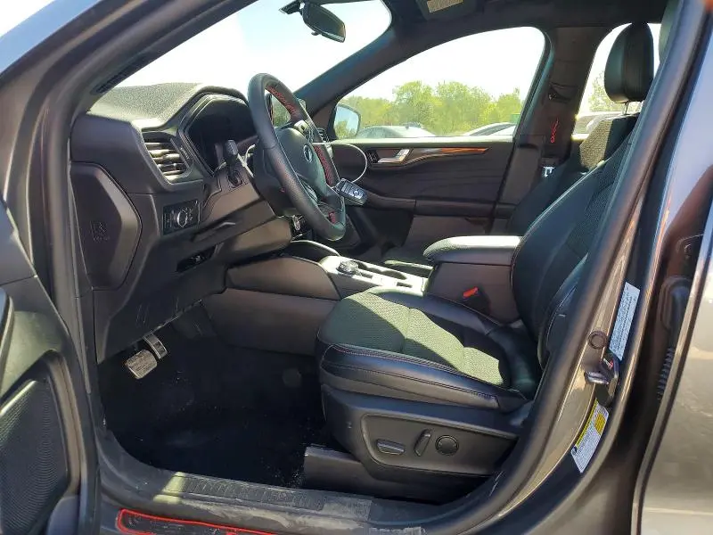 2024 FORD ESCAPE ST LINE  