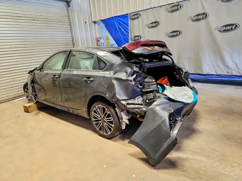 2023 KIA FORTE GT  