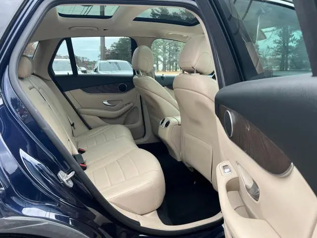 2019 MERCEDES-BENZ GLC 350E  
