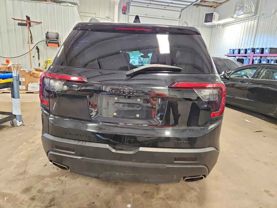 2021 GMC ACADIA SLE  