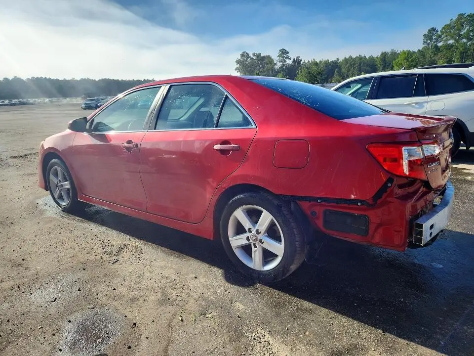 2012 TOYOTA CAMRY SE  