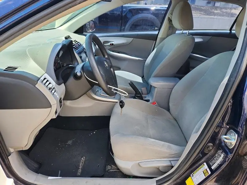 2013 TOYOTA COROLLA LE  