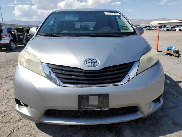 2012 TOYOTA SIENNA LE  