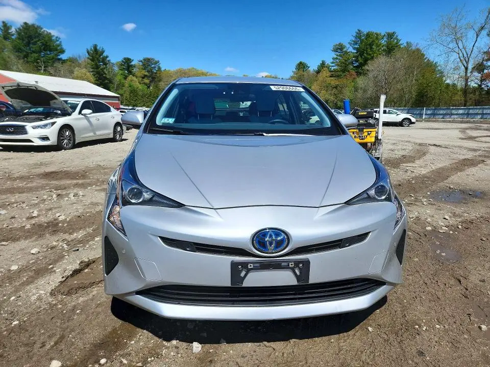 2018 TOYOTA PRIUS THREE  