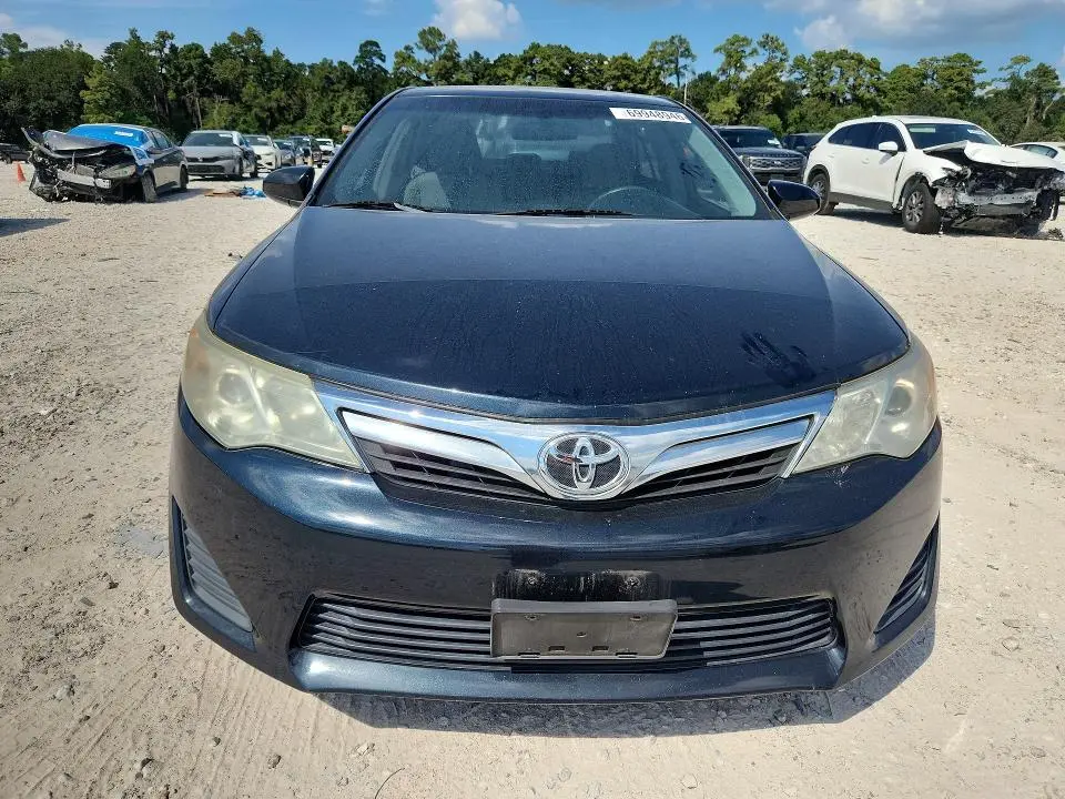 2014 TOYOTA CAMRY LE  