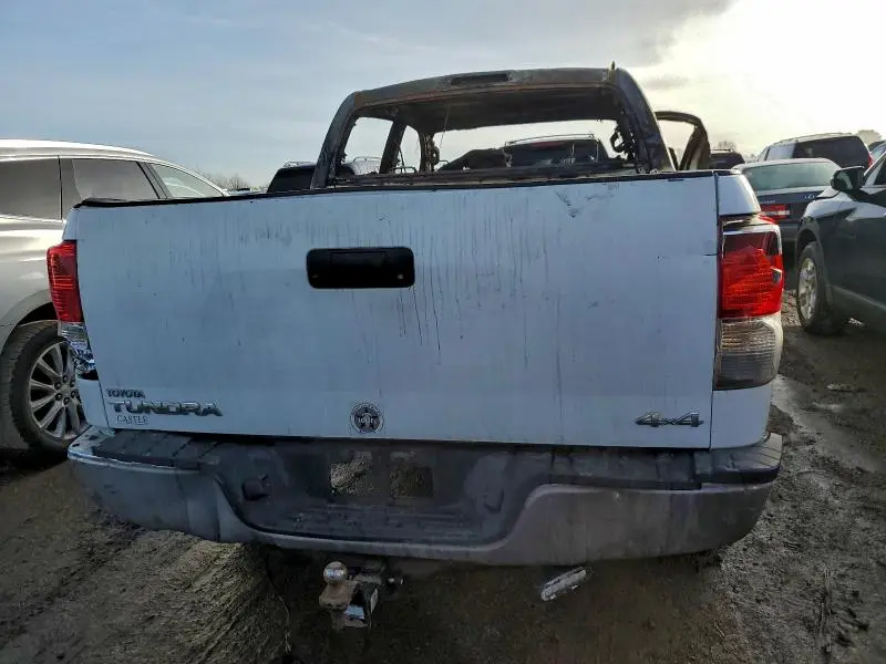 2011 TOYOTA TUNDRA CREWMAX SR5  