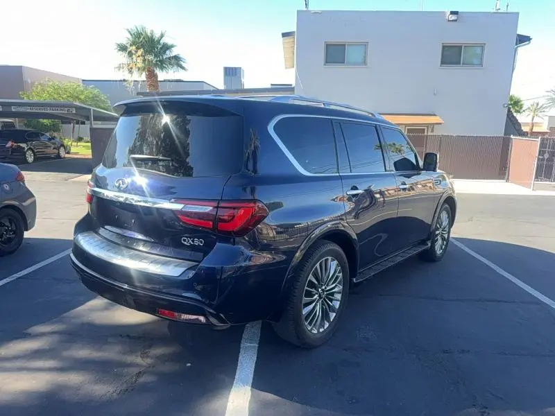 2019 INFINITI QX80 LUXE  