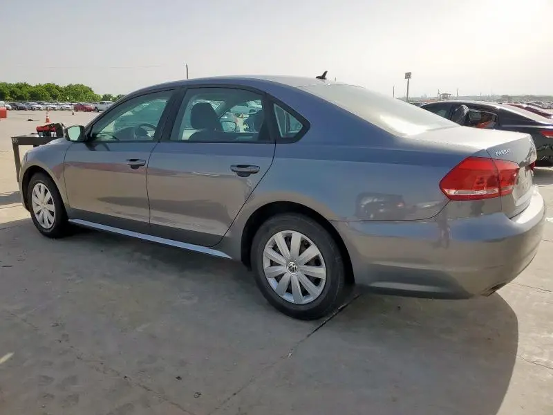 2013 VOLKSWAGEN PASSAT S