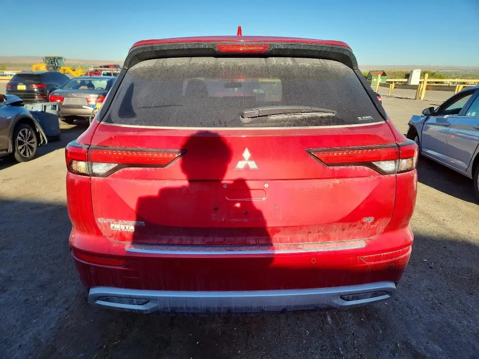 2024 MITSUBISHI OUTLANDER SE  