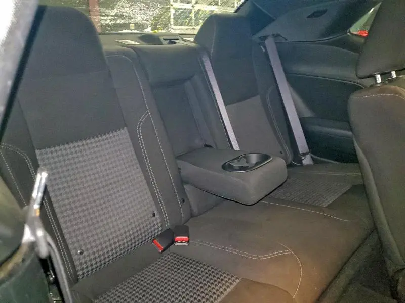 2022 DODGE CHALLENGER SXT  