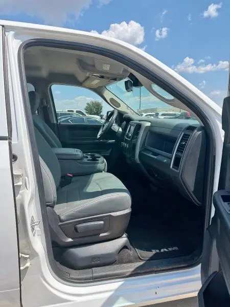 2016 RAM 1500 ST  