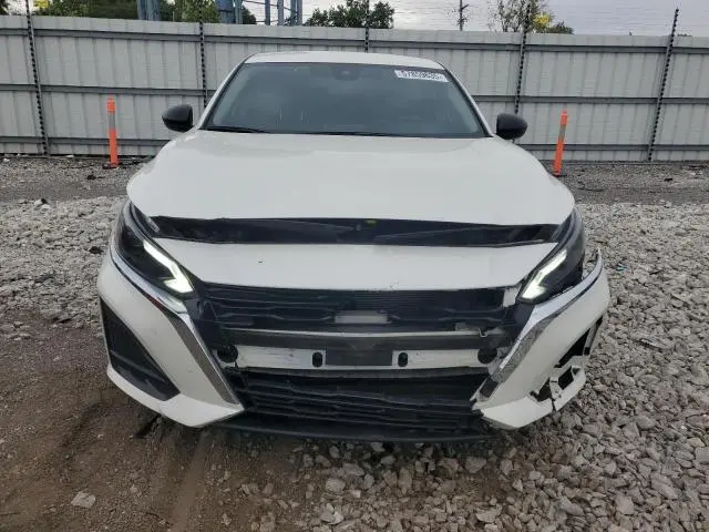 2024 NISSAN ALTIMA SV  
