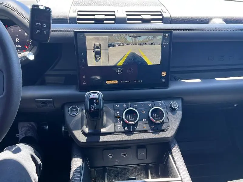 2023 LAND ROVER DEFENDER 110  