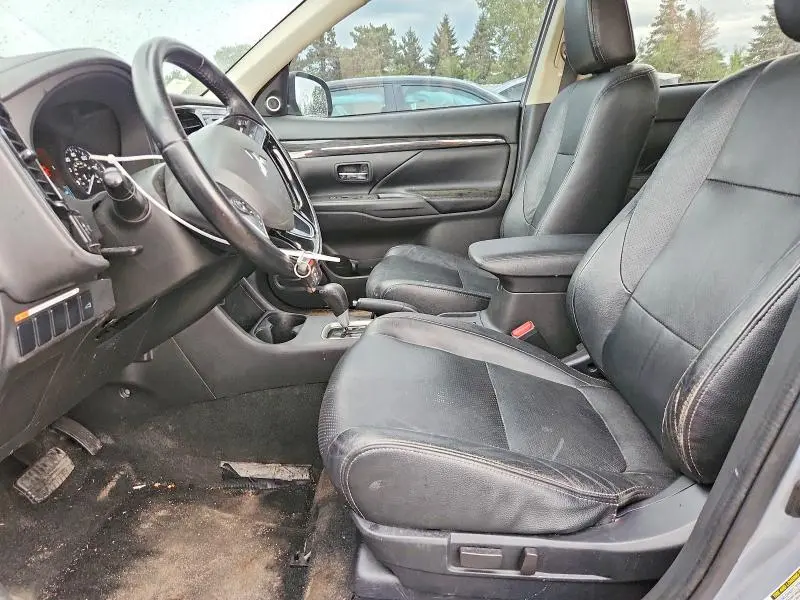 2016 MITSUBISHI OUTLANDER SE  
