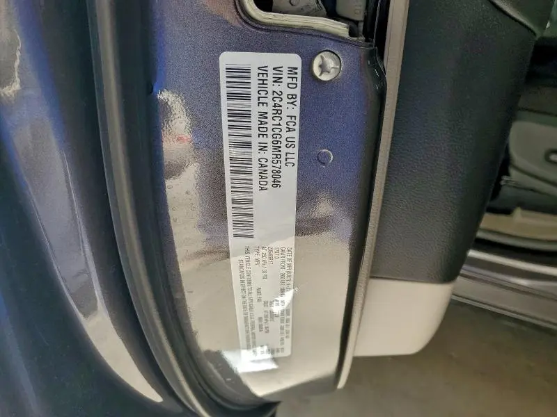 2021 CHRYSLER VOYAGER LX  