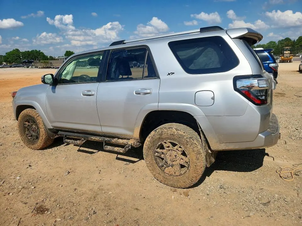 2023 TOYOTA 4RUNNER SR5 PREMIUM  