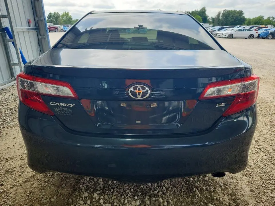 2012 TOYOTA CAMRY SE  