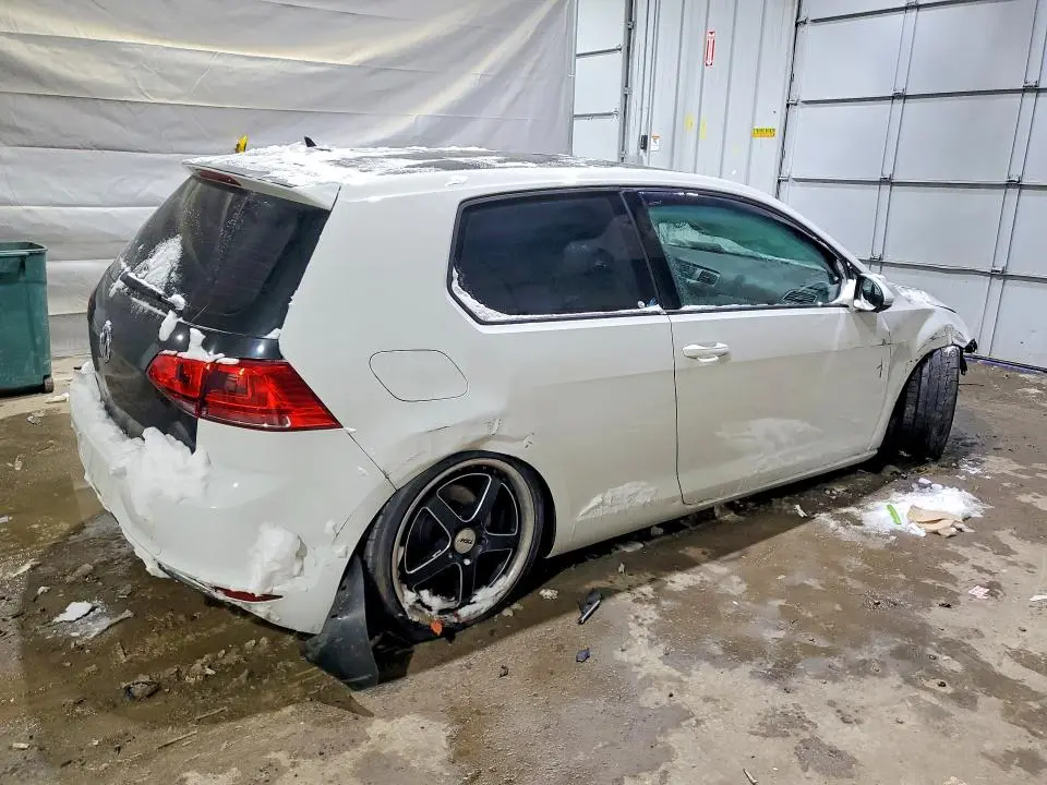 2015 VOLKSWAGEN GOLF   