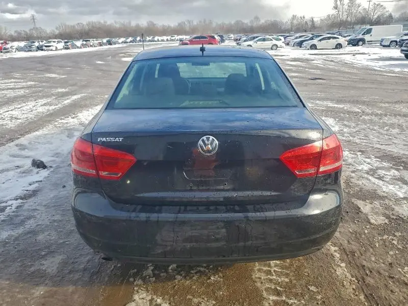 2012 VOLKSWAGEN PASSAT S  