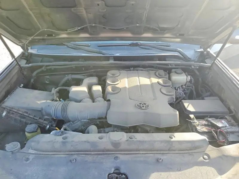 2011 TOYOTA 4RUNNER SR5  