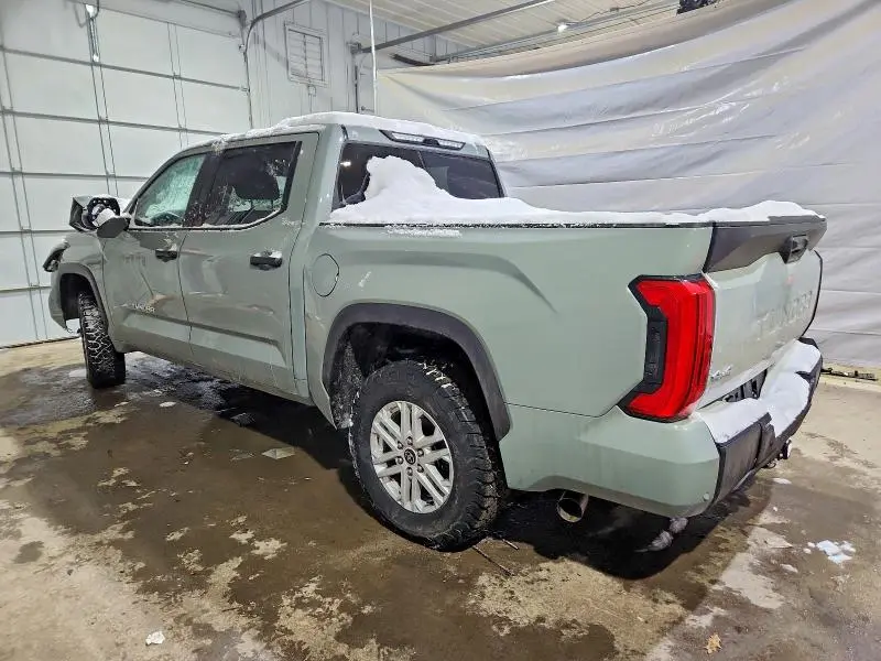 2024 TOYOTA TUNDRA   