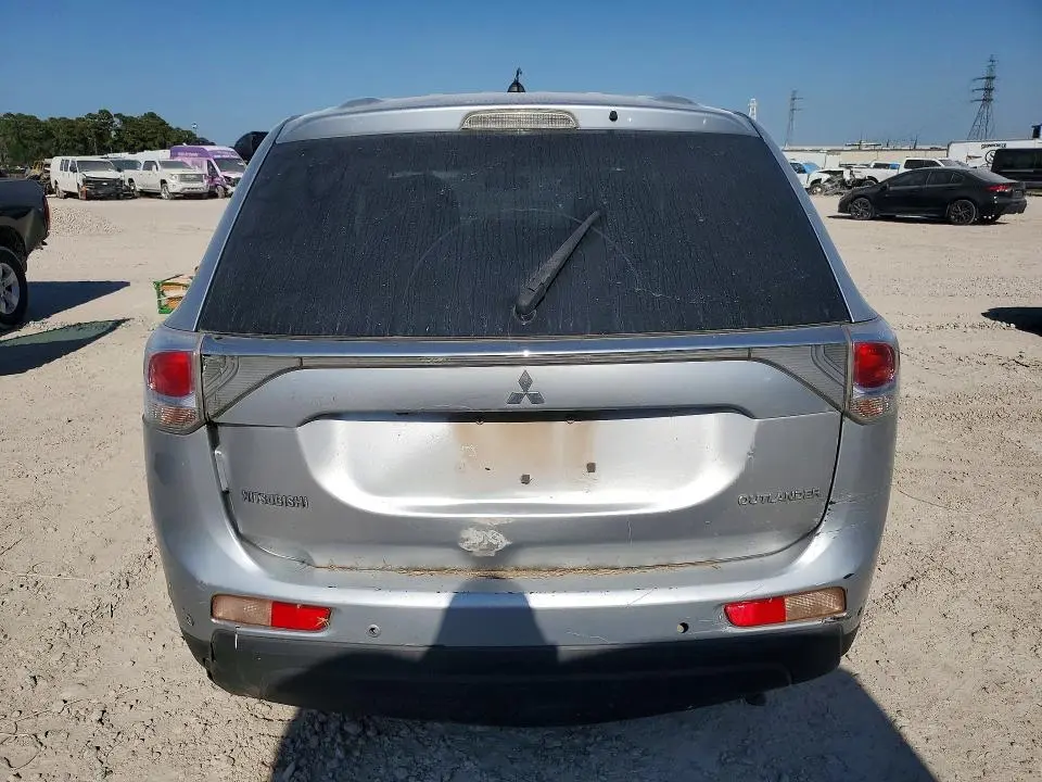 2014 MITSUBISHI OUTLANDER SE  