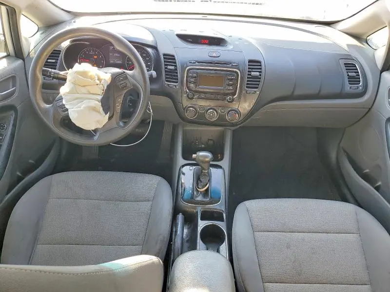 2017 KIA FORTE LX  