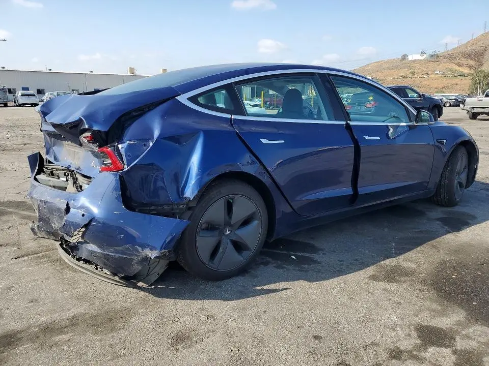 2018 TESLA MODEL 3   