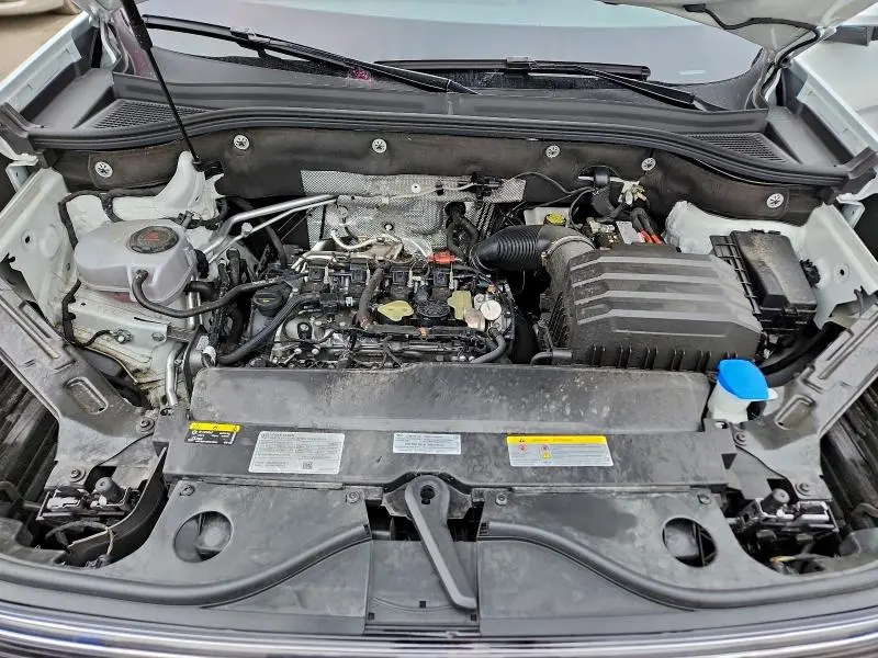 2024 VOLKSWAGEN ATLAS CROSS SPORT SE  