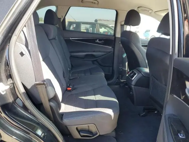 2018 KIA SORENTO LX  