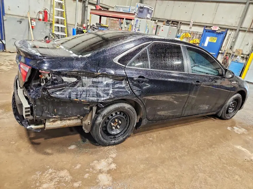 2016 TOYOTA CAMRY SE  