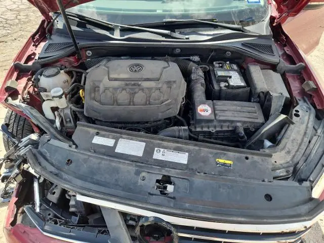 2018 VOLKSWAGEN PASSAT SE  