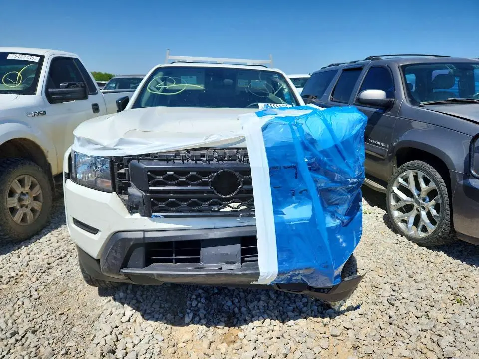 2024 NISSAN FRONTIER S  