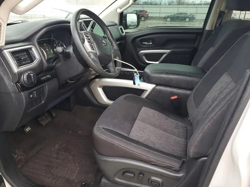 2021 NISSAN TITAN SV  
