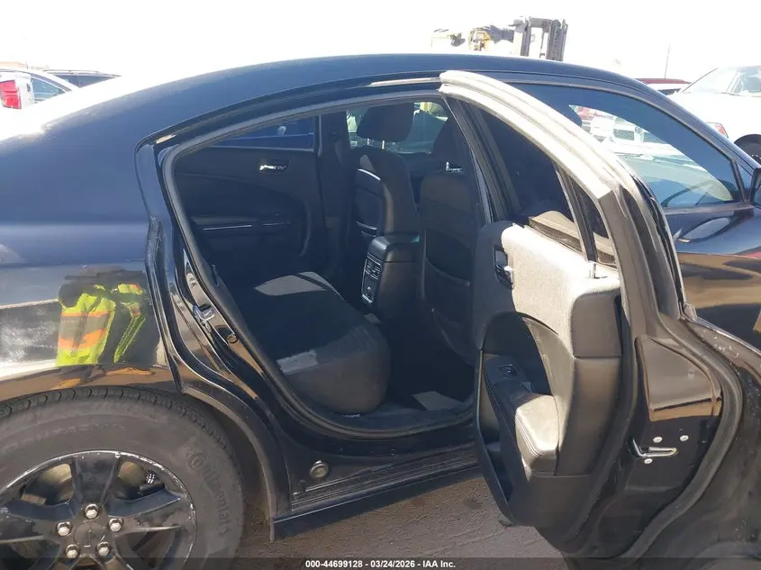 2014 DODGE CHARGER SE