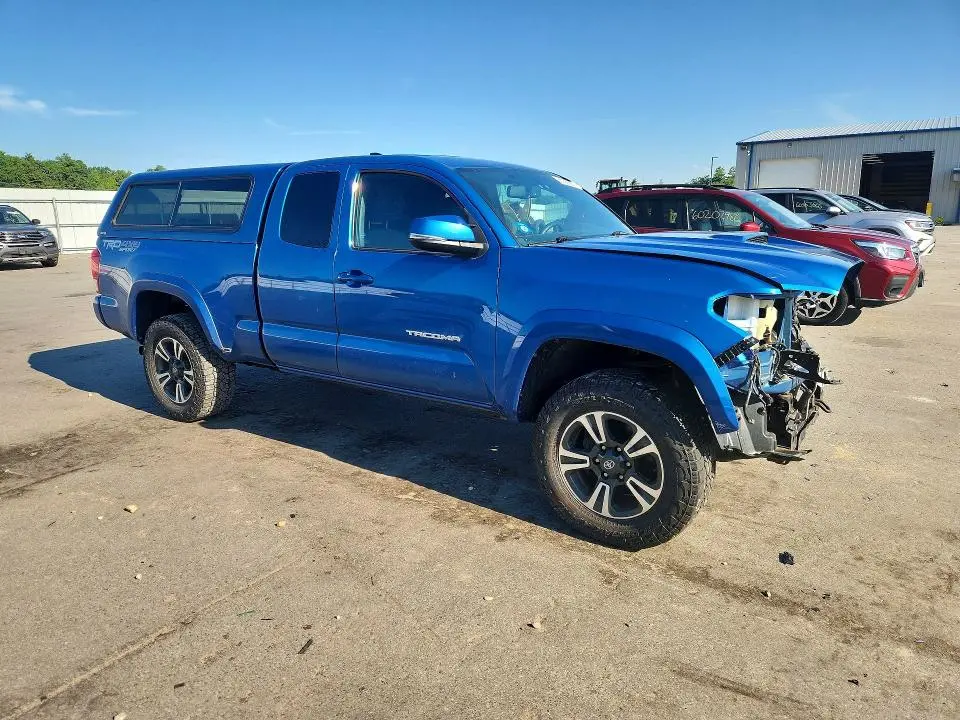 2017 TOYOTA TACOMA TRD SPORT  