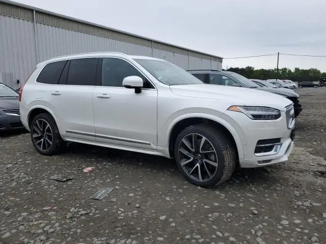 2024 VOLVO XC90 PLUS  