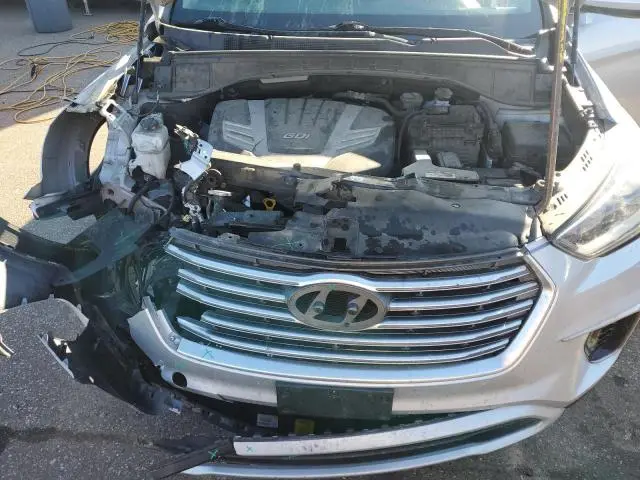 2018 HYUNDAI SANTA FE SE  