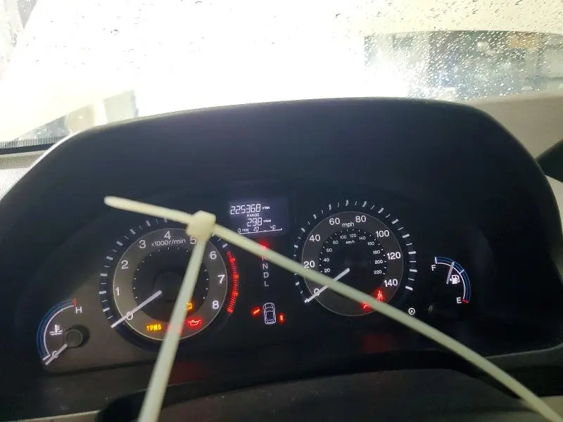 2011 HONDA ODYSSEY LX  