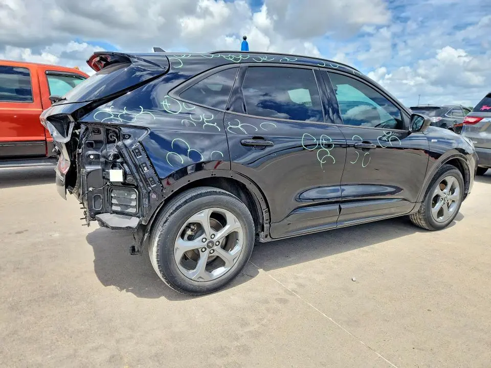 2023 FORD ESCAPE ST LINE  