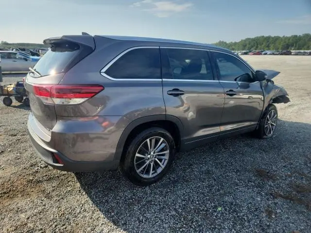2018 TOYOTA HIGHLANDER SE  