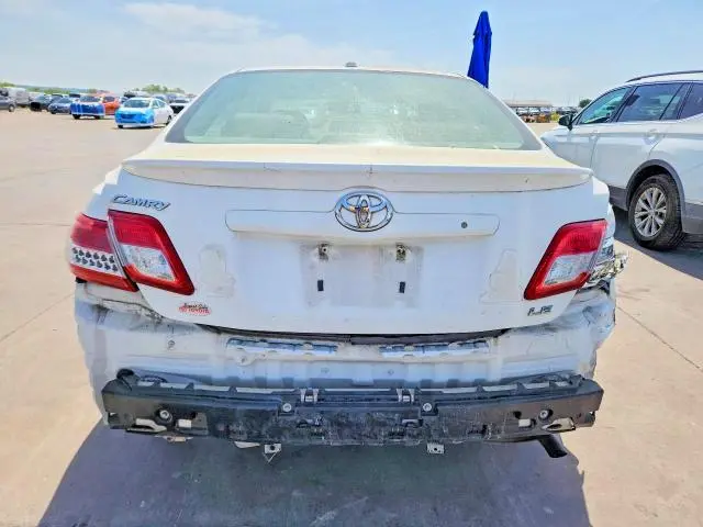 2011 TOYOTA CAMRY LE  